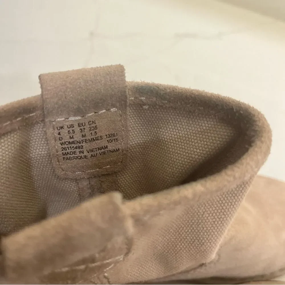 Clarks Women's Tan Ankle Boots